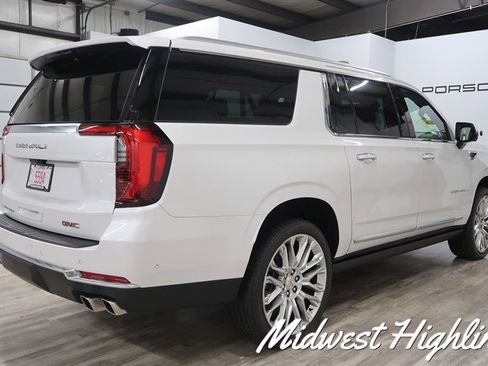 Used 2025 GMC Yukon XL Denali w/ Denali Reserve Package image 10