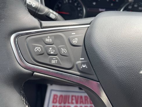 Used 2024 Chevrolet Equinox Premier AWD/4WD image 18