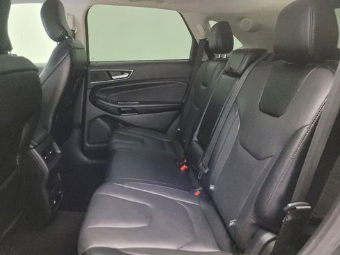 Used 2016 Ford Edge Titanium w/ Equipment Group 301A FWD image 18