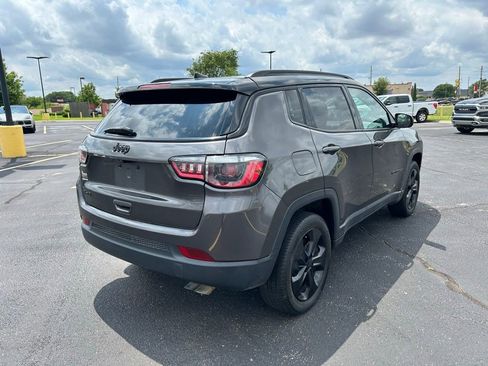 Used 2021 Jeep Compass Latitude AWD/4WD image 9