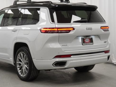 Used 2024 Jeep Grand Cherokee L Summit image 13