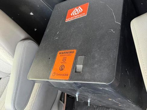 Used 2024 Chevrolet Express 2500 RWD 2500 135 w/ Driver Convenience Package image 26