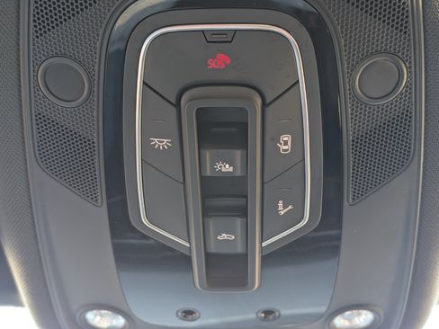 Used 2020 Audi Q7 3.0T Prestige w/ Prestige Package image 27