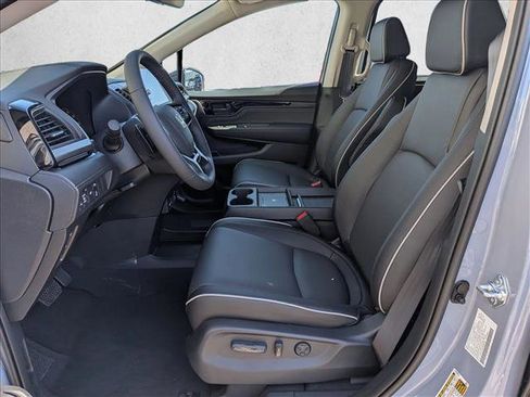 New 2026 Honda Odyssey Touring image 4