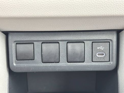Used 2024 Toyota Corolla Cross L AWD/4WD image 7