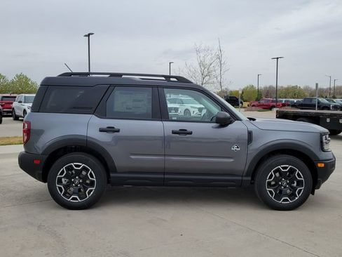 New 2026 Ford Bronco Sport Outer Banks image 2