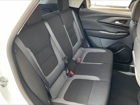 Used 2025 Chevrolet TrailBlazer LS w/ LS Convenience Package FWD image 19