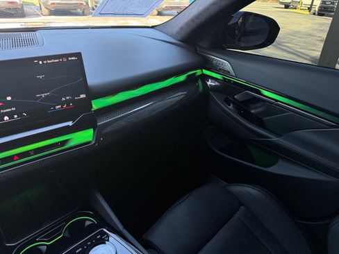 Used 2025 BMW M5 Touring image 55