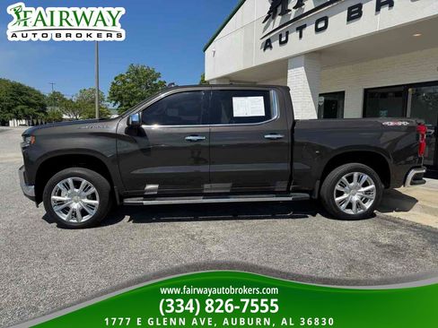 Used 2021 Chevrolet Silverado 1500 LTZ w/ LTZ Convenience Package II AWD/4WD image 9