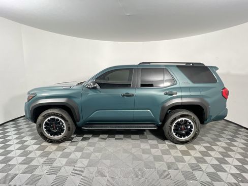 Used 2025 Toyota 4Runner TRD Off-Road Premium AWD/4WD image 6