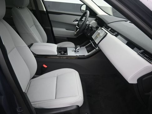 Used 2025 Land Rover Range Rover Velar S image 10