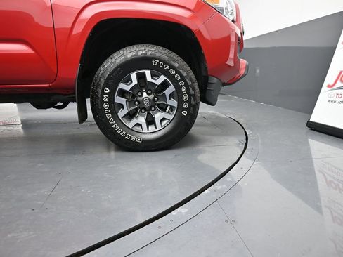 Used 2022 Toyota Tacoma SR image 11