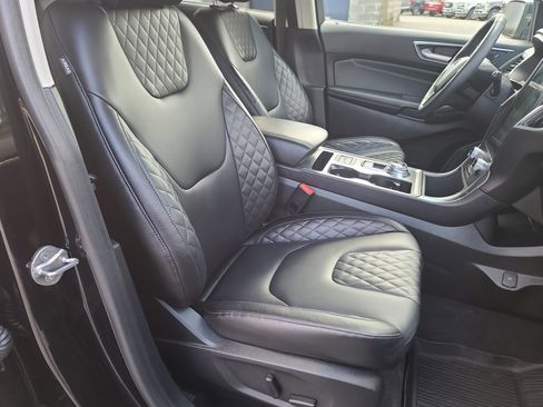 Certified 2024 Ford Edge Titanium w/ Cold Weather Package AWD/4WD image 40