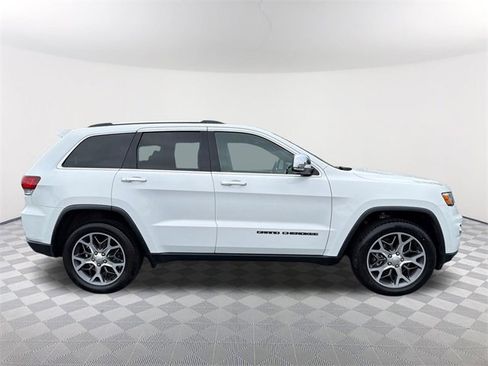 Used 2020 Jeep Grand Cherokee Limited w/ Luxury Group II image 4
