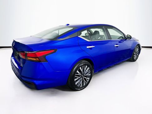 Used 2025 Nissan Altima 2.5 SV image 9