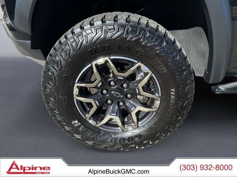 Used 2024 Chevrolet Colorado ZR2 w/ Technology Package image 14