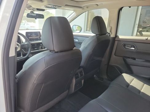 Certified 2023 Nissan Rogue SV w/ SV Premium B Package FWD image 22
