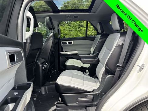 Used 2021 Ford Explorer XLT w/ Equipment Group 202A AWD/4WD image 23