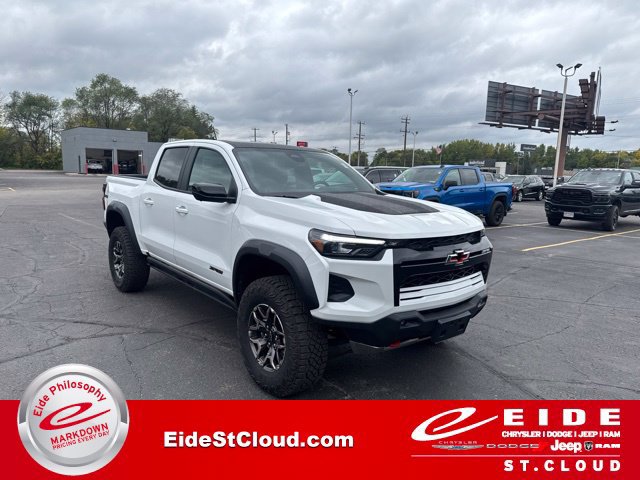Used 2024 Chevrolet Colorado ZR2 w/ ZR2 Convenience Package III AWD/4WD image 1