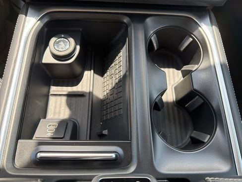 Used 2025 Ford Expedition Platinum AWD/4WD image 49
