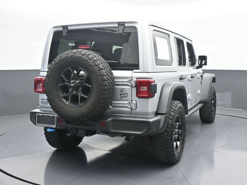 Used 2024 Jeep Wrangler Unlimited image 5