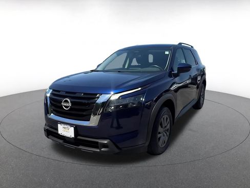 Used 2025 Nissan Pathfinder SV FWD image 7