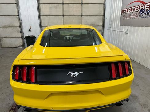 Used 2015 Ford Mustang Premium RWD image 4