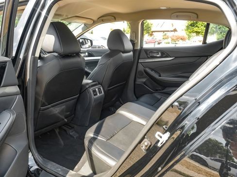 Used 2021 Nissan Maxima 3.5 SV w/ Floor Mat Group FWD image 38
