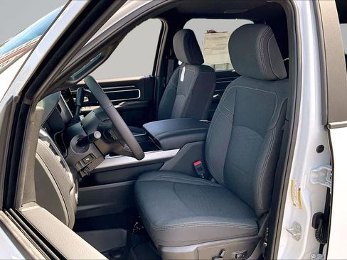 New 2026 RAM 2500 Big Horn AWD/4WD image 11