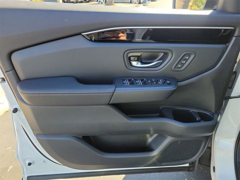 Certified 2026 Honda Passport RTL image 19