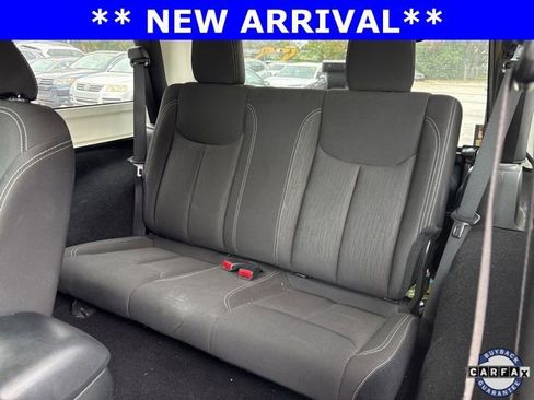 Used 2018 Jeep Wrangler Sahara w/ Connectivity Group image 6