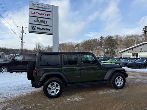 Used 2021 Jeep Wrangler Unlimited Sport image 4
