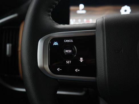 Used 2025 Nissan Armada SL AWD/4WD image 28