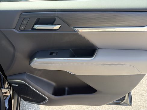 New 2026 GMC Acadia Elevation w/ Black Edition FWD image 15
