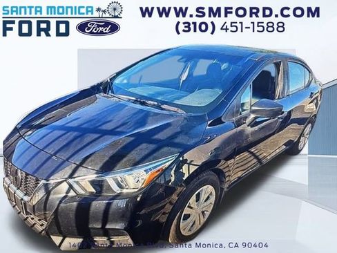 Used 2020 Nissan Versa S image 1