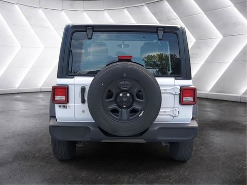 Used 2023 Jeep Wrangler Unlimited Sport AWD/4WD image 5