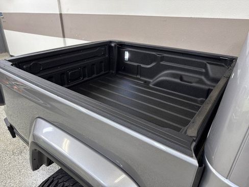 Used 2020 Jeep Gladiator Overland image 69