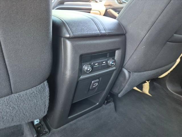 Used 2023 Chevrolet Traverse LT FWD image 24