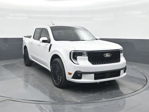 Certified 2025 Ford Maverick Lobo image 8