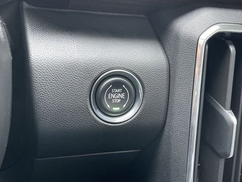 New 2026 GMC Acadia Denali w/ Super Cruise Package image 52