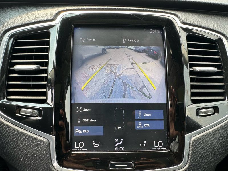 Used 2018 Volvo XC90 T6 Momentum w/ Convenience Package AWD/4WD image 28