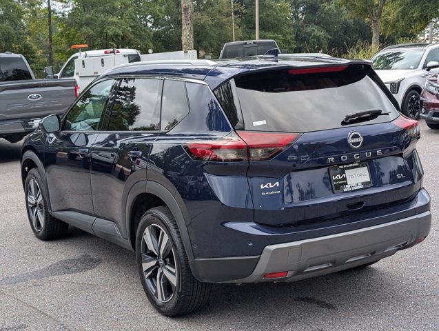 Used 2026 Nissan Rogue SL FWD image 9