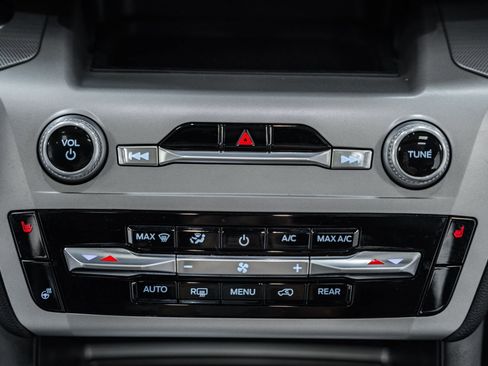 Certified 2022 Ford Explorer XLT w/ Equipment Group 202A image 29