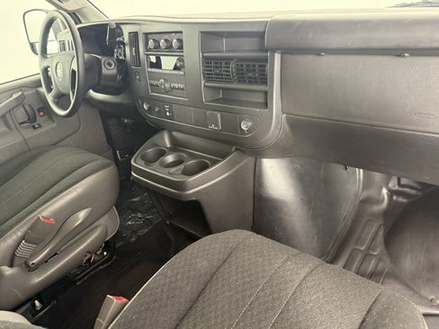 Used 2024 GMC Savana 2500 w/ Driver Convenience Package RWD image 11
