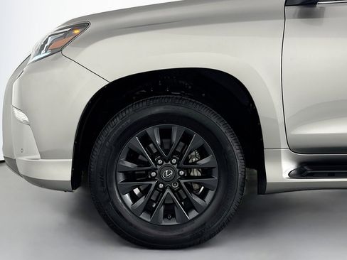 Used 2022 Lexus GX 460 Premium w/ Premium Package image 10