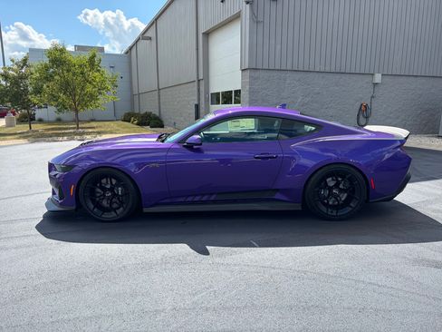 New 2026 Ford Mustang GT Premium w/ GT Performance Package RWD image 8