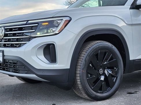 New 2026 Volkswagen Atlas SE image 8