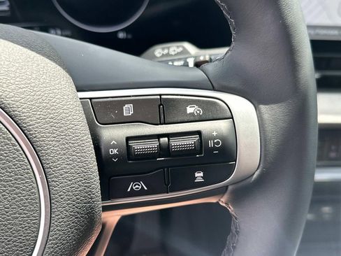 New 2025 Kia Sportage SX image 19