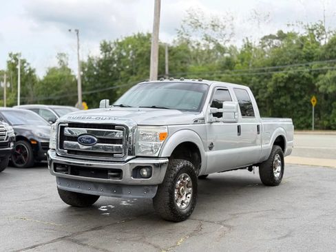 Used 2013 Ford F250 XLT w/ FX4 4X4 Off-Road Pkg image 2