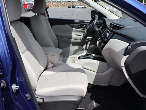 Used 2018 Nissan Rogue Sport FWD image 19